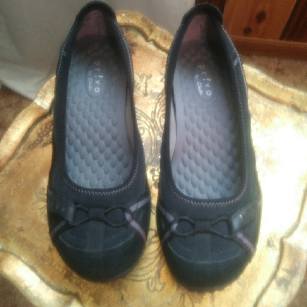 Privo By Clarks Sued and Mesh Slip-Ins NWOT